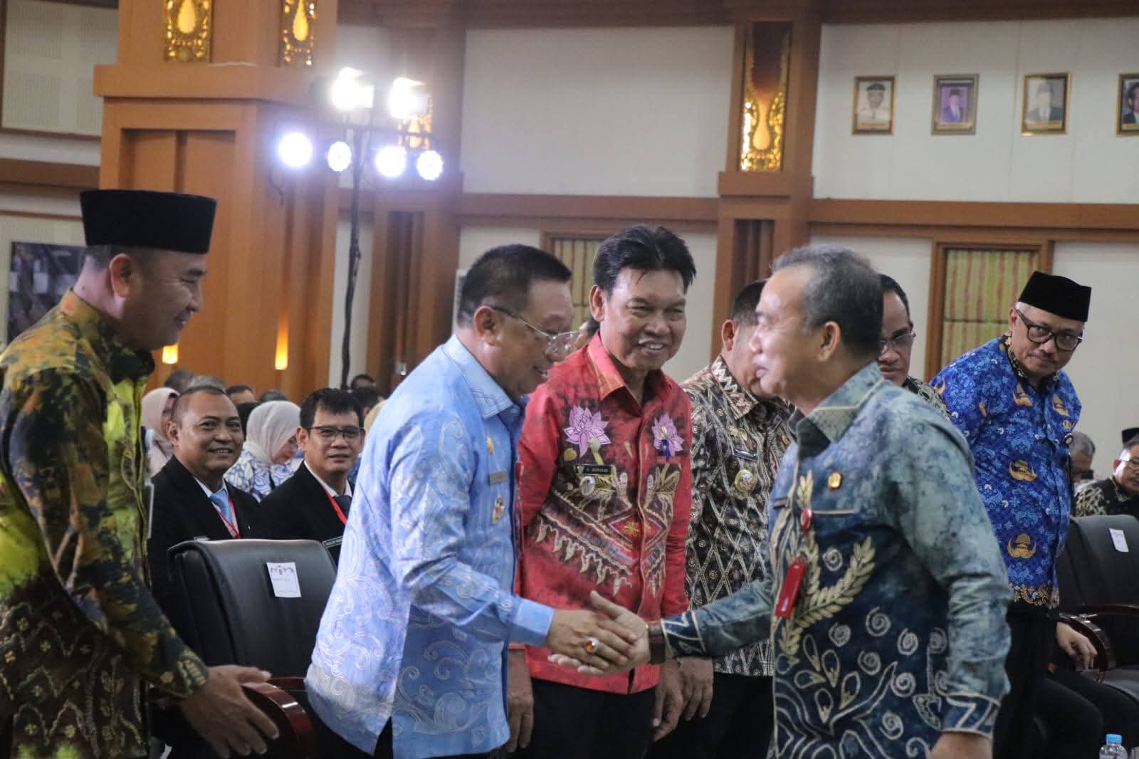 Menghadiri acara penutupan pelatihan kepemimpinan
