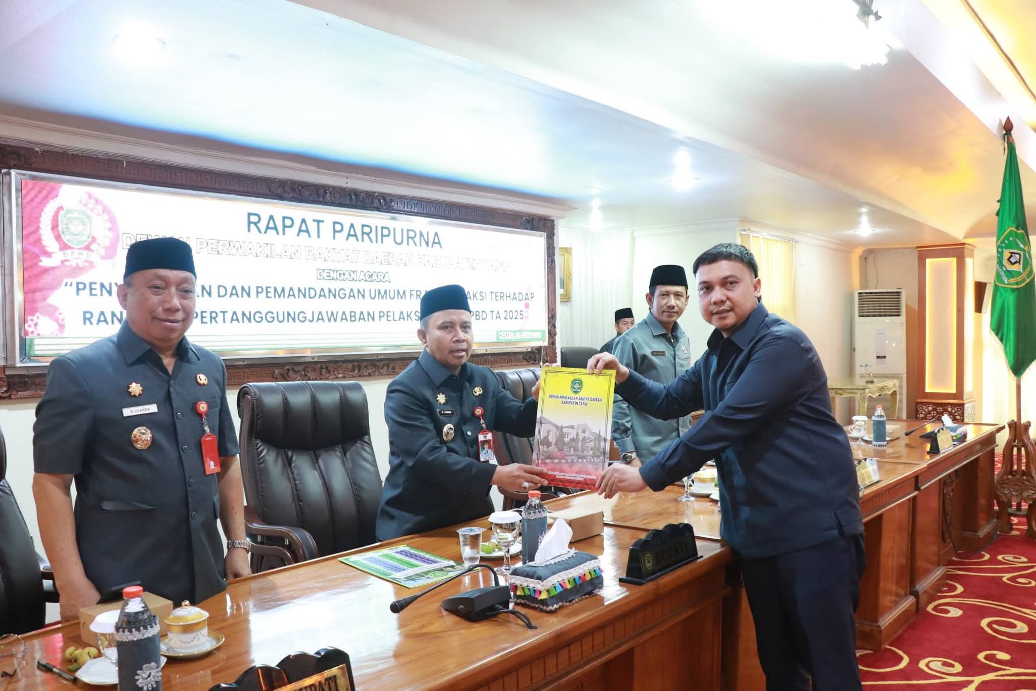 Penyampaian Dan Pemandangan Umum Fraksi - Fraksi DPRD Tapin