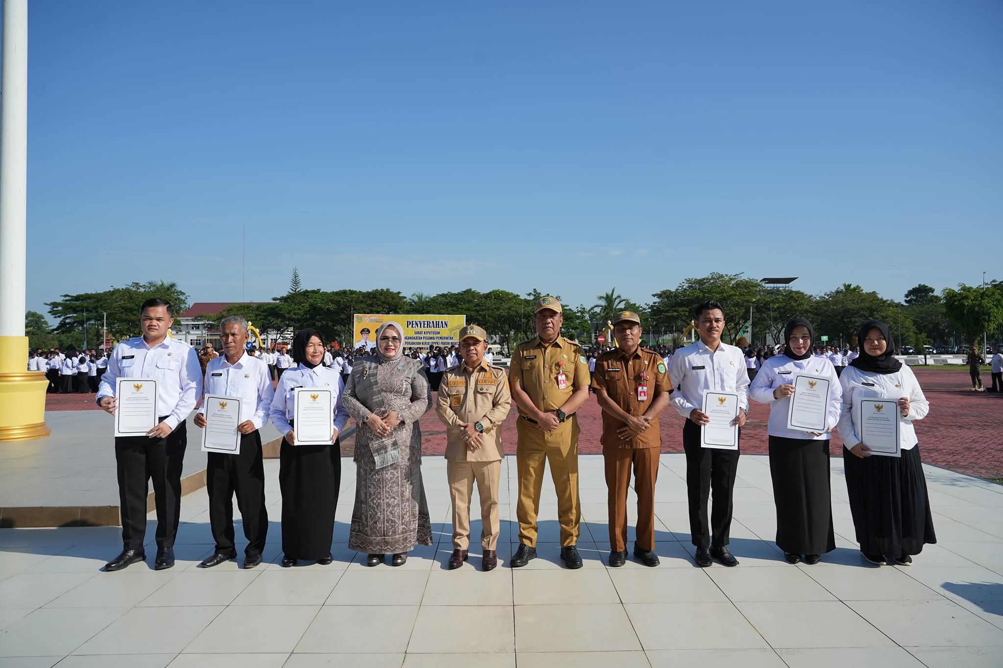 Bupati Tapin Serahkan SK P3K Paruh Waktu