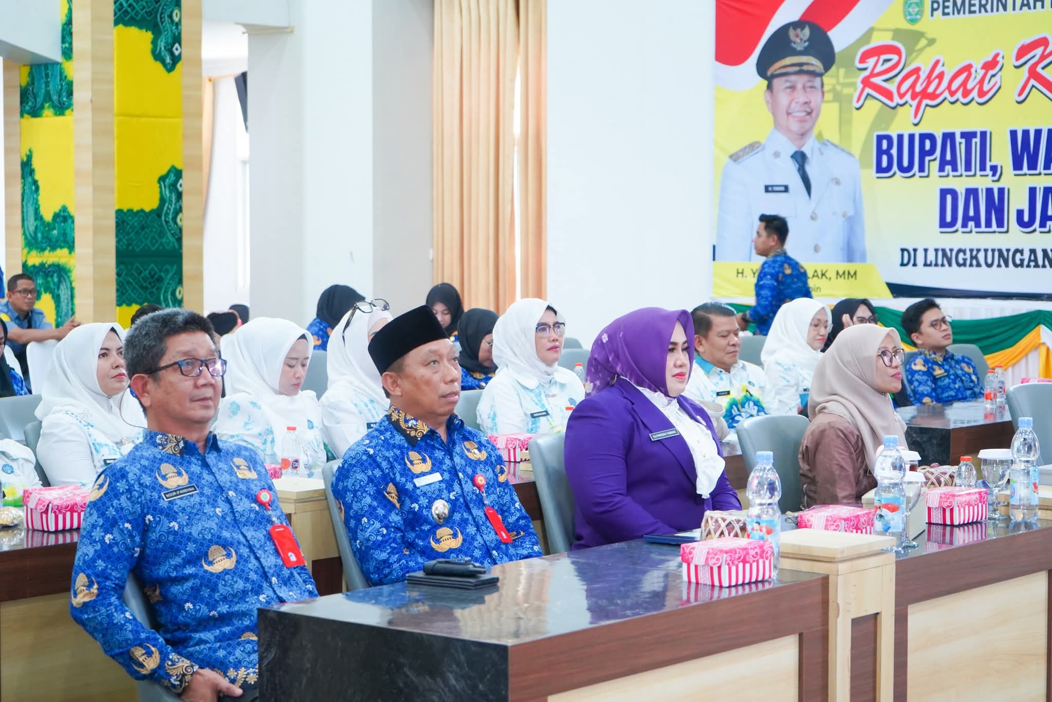 Menghadiri kegiatan pengumuman penerima apresiasi posyandu berprestasi bidang kesehatan tingkat nasional tahun 2025